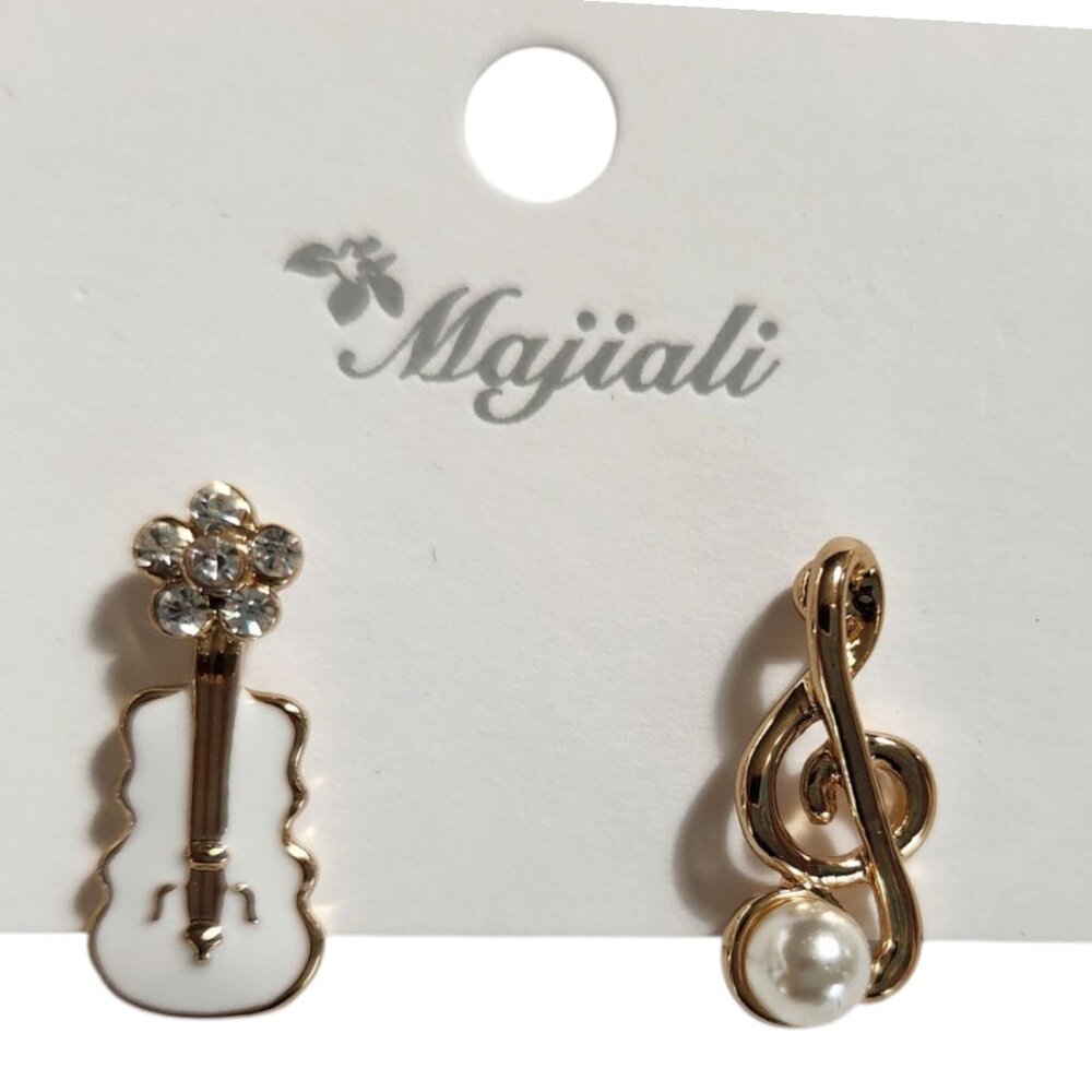Violin & Guitar music stud earrings, white and gold
